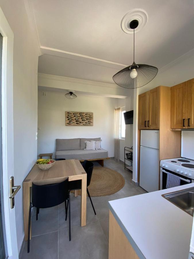 Thassa Beach Apartment No1 Leonidio Ngoại thất bức ảnh