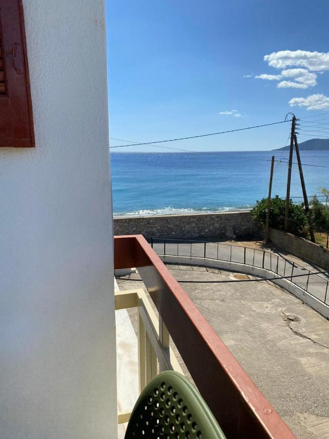 Thassa Beach Apartment No1 Leonidio Ngoại thất bức ảnh